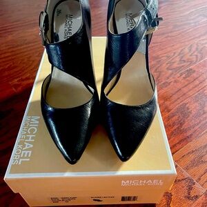 Michael Kors.  Jenna Pump. Size 9M
